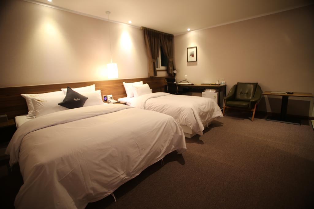 Vatica Hotel Dongdaemun Сеул Номер фото